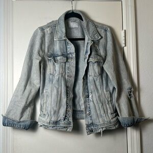 Light Wash Distressed Denim Old Navy Casual Cotton Denim Jean Jacket Size Medium